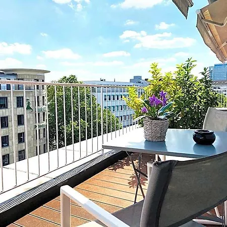 Victoria And Koe Aparthotel 4*