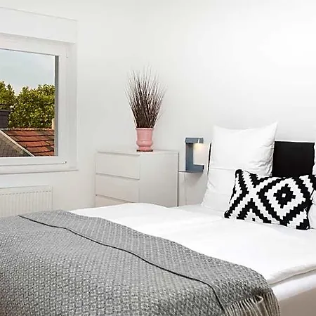 Victoria City And Koe Apartments Апарт-отель