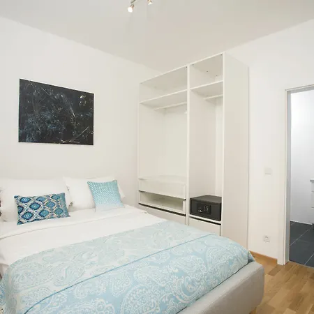 Aparthotel Victoria Apartments